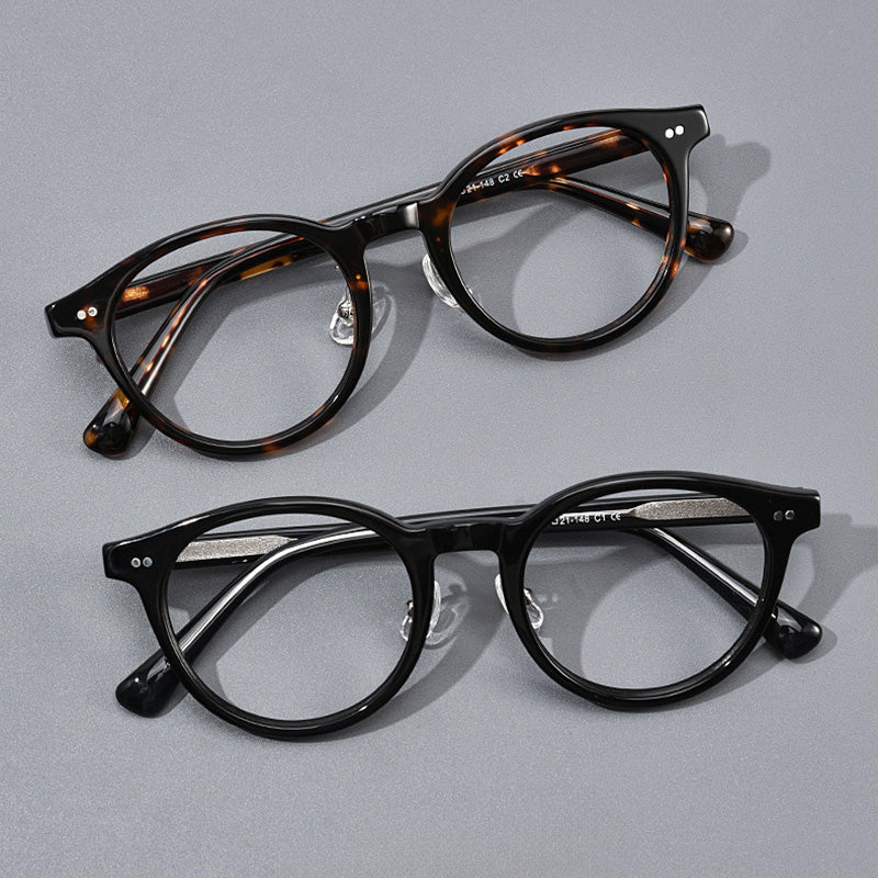 Unisex retro-style eyewear in Acetate in a variety of tortoiseshell colors. KBT98615