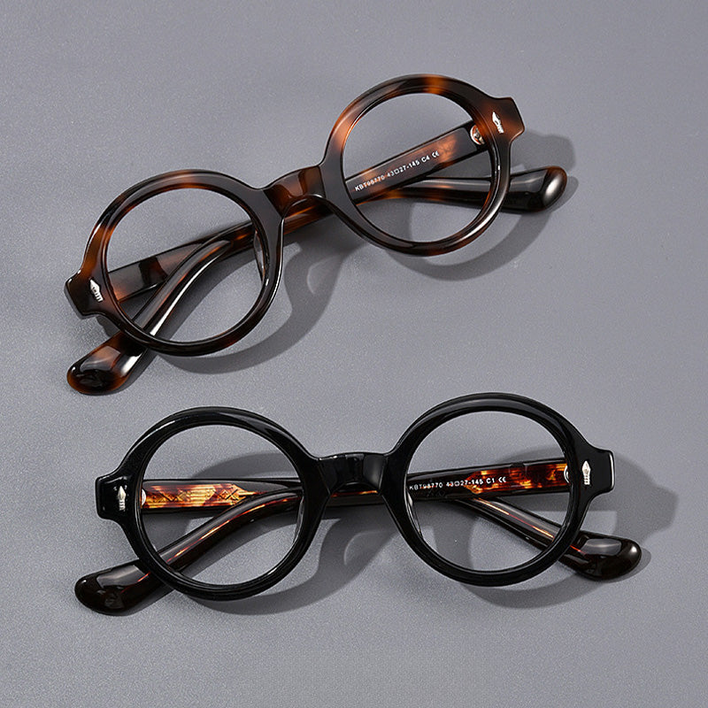 Unisex retro-style eyewear in Acetate in a variety of tortoiseshell colors. KBT98770