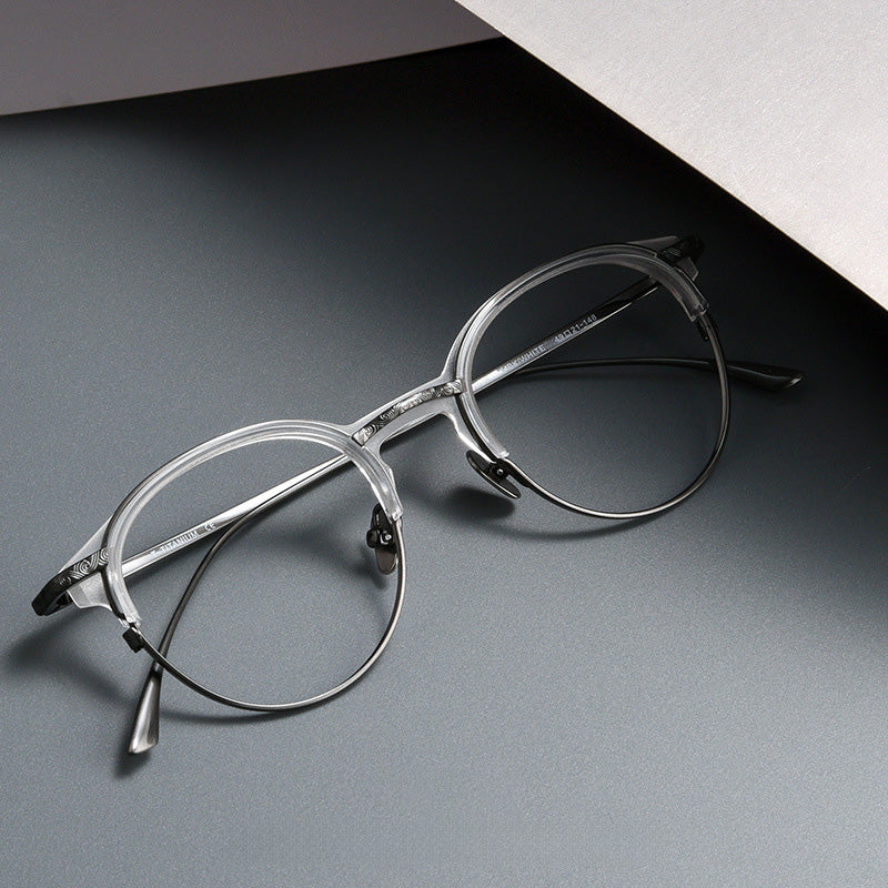 Unisex full-frame Browline glasses made of Titanium. 97LEPUS