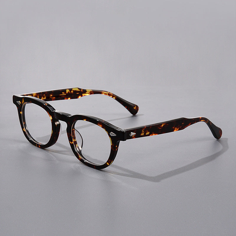 Unisex retro-style eyewear in Acetate in a variety of tortoiseshell colors. KBT98763