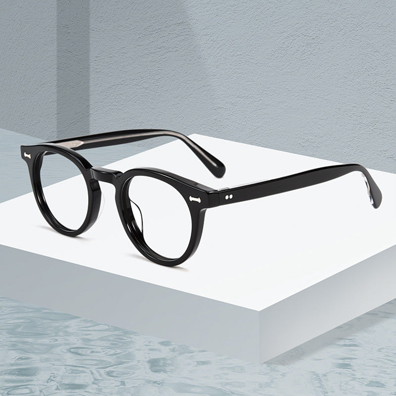 Unisex retro-style eyewear in Acetate in a variety of tortoiseshell colours. KBT98614