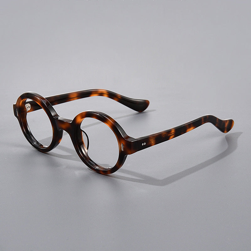 Unisex retro-style eyewear in Acetate in a variety of tortoiseshell colors. KBT98770