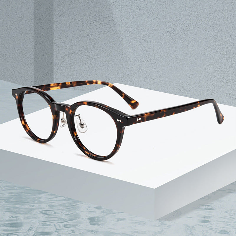 Unisex retro-style eyewear in Acetate in a variety of tortoiseshell colors. KBT98615