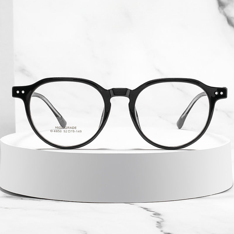 Unisex full-frame glasses made of acetate are available in multiple colors. 09-D-6850